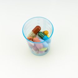 medicine-gc452572f9_1920.jpg